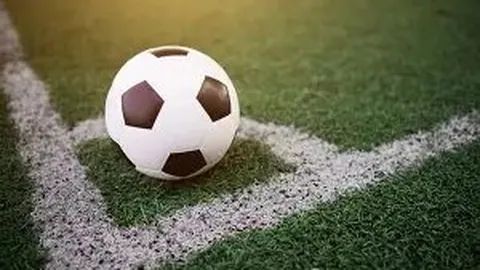 巴尔韦德领队下齐达内手下败，皇马中场全盘掌控巴萨战局